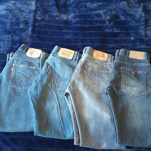 Lot of boys jeans 3 Levi's 1 Tommy H.